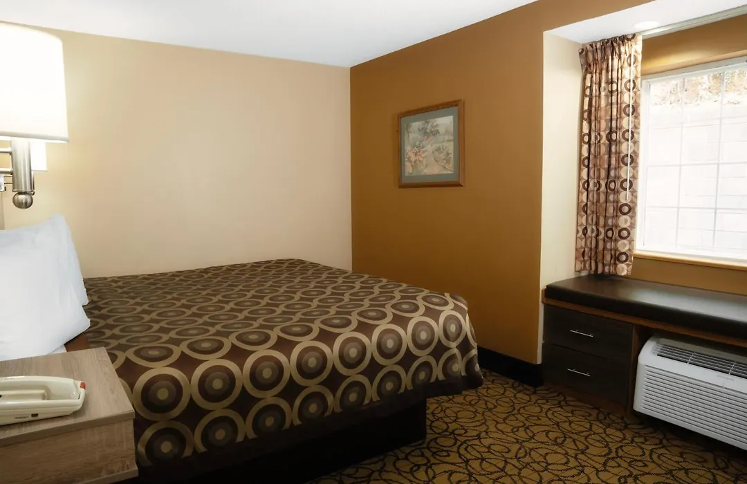 Guest Inn Pigeon Forge-1