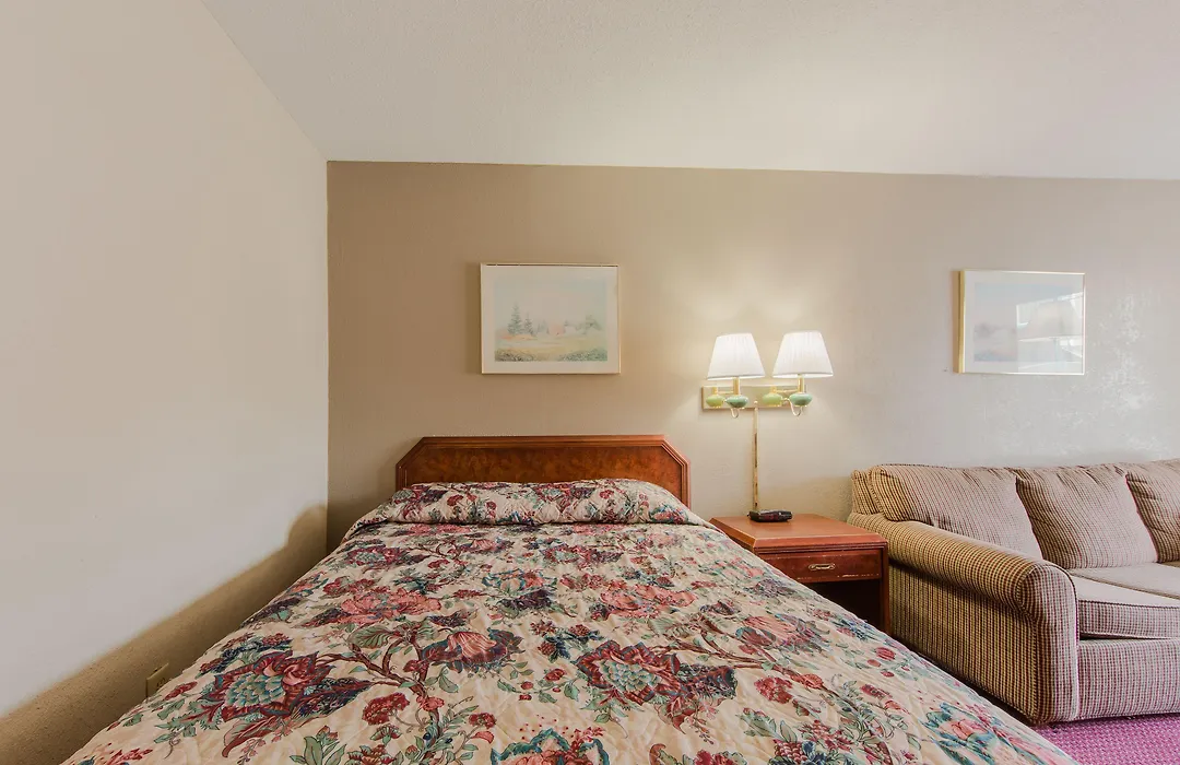 Green Valley Motel-1