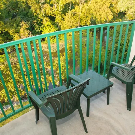 Pigeon River Inn-3